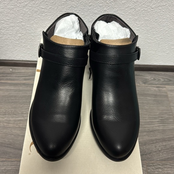 LifeStride Alexander Bootie - Picture 3 of 9